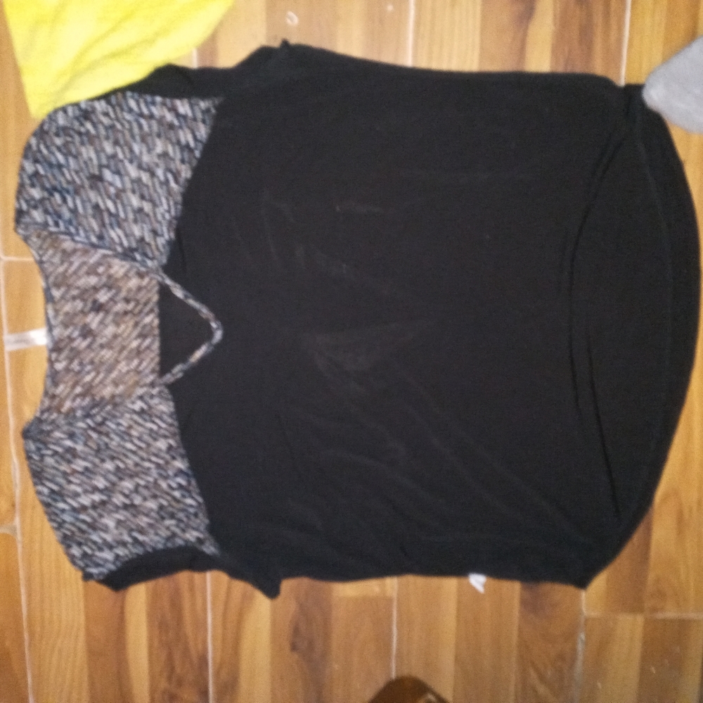 Assorted shirts - Picture 11 of 11